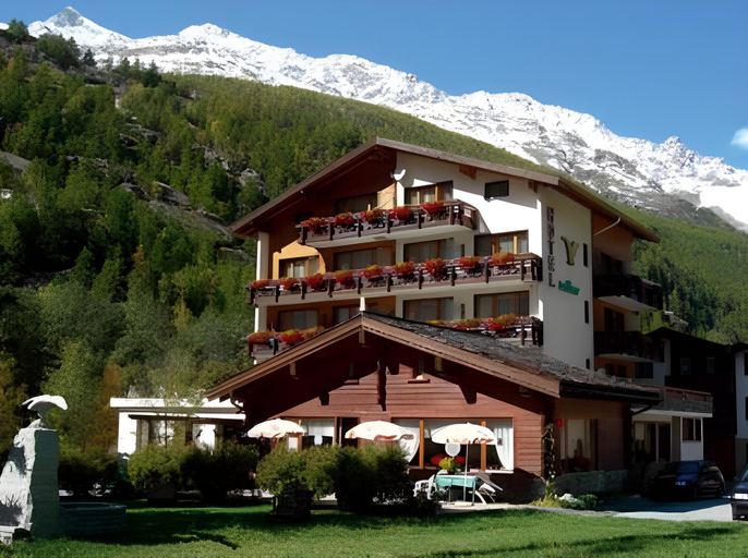 Others 4, Hotel Adler, Visp