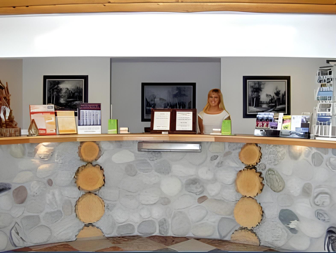 Others 5, Gateway Inn and Suites, Chaffee