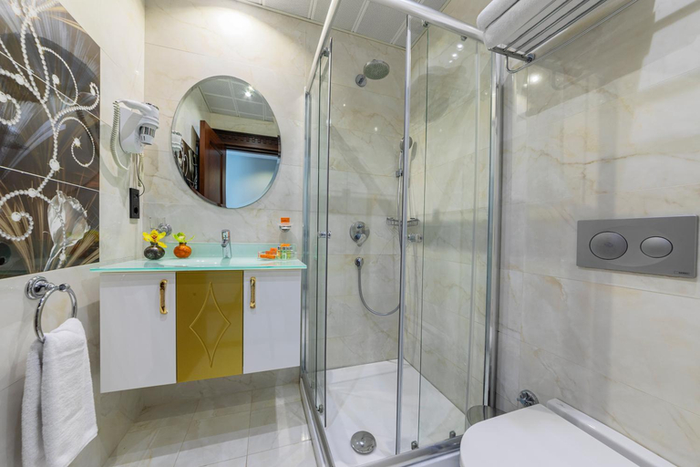 Bathroom 5, The Magnaura Palace Hotel, Fatih