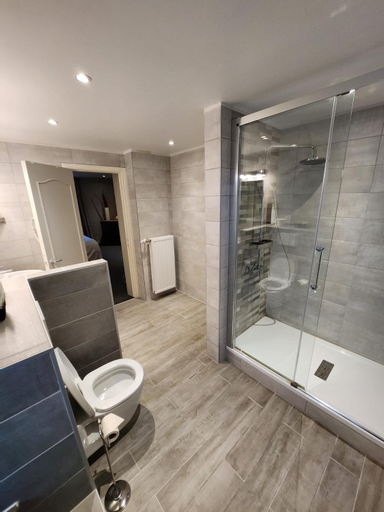 Bathroom 4