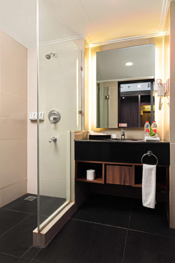 Bathroom 7