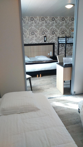 Bedroom 18