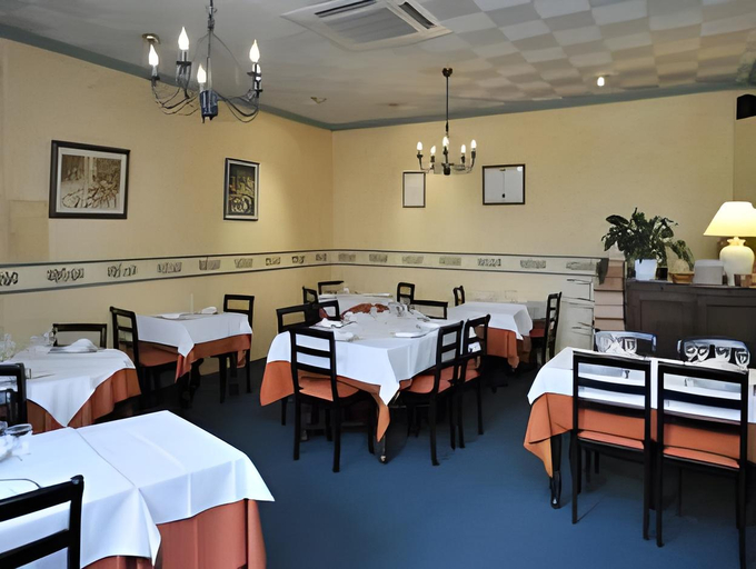 Food & Drinks 5, Cit'Hotel Le Louvre Orange, Vaucluse