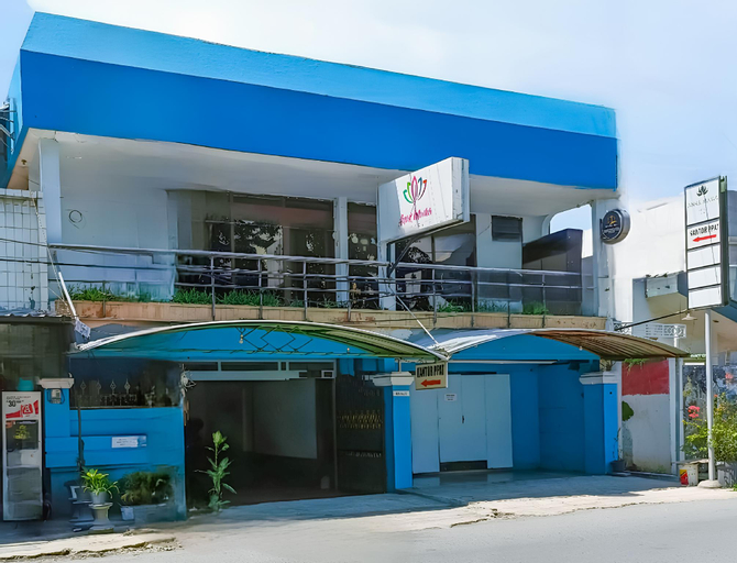 Exterior & Views 18