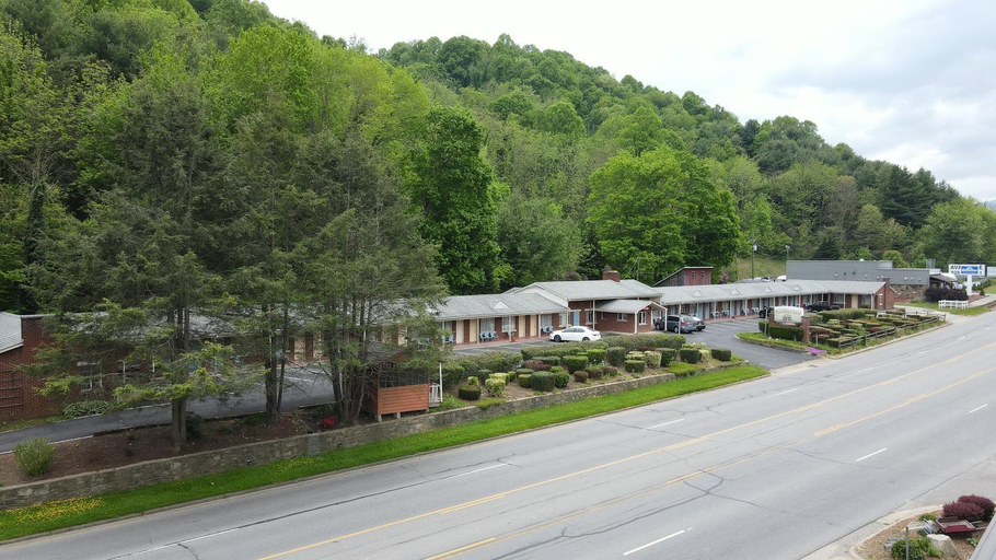 Others, Parkway Inn - Waynesville, Haywood