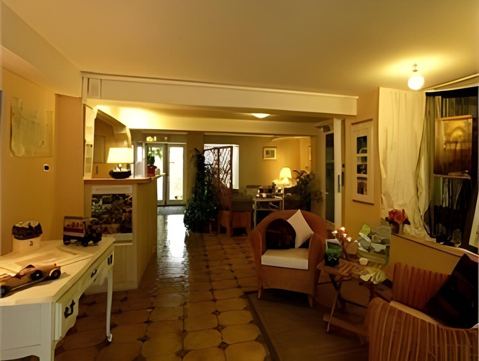 Public Area 3, Sure Hotel by Best Western Saintes, Charente-Maritime