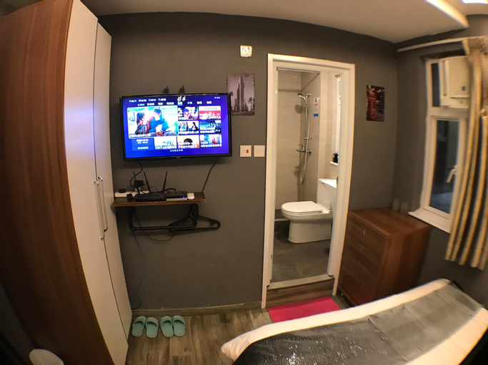Bathroom 28