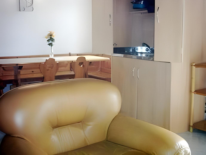 Others 5, Holiday Residence, Bari