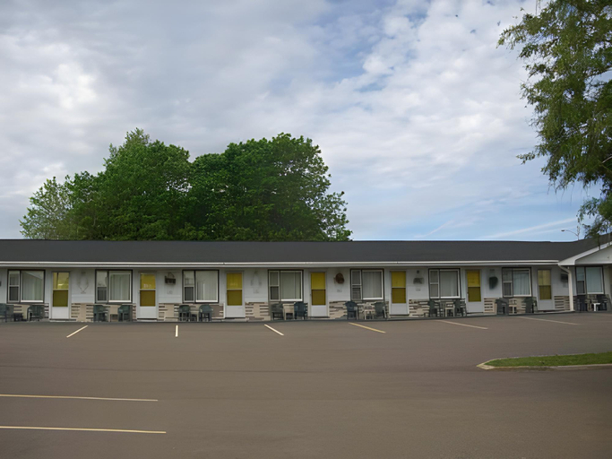 Others 5, The White Horse Motel, Queens