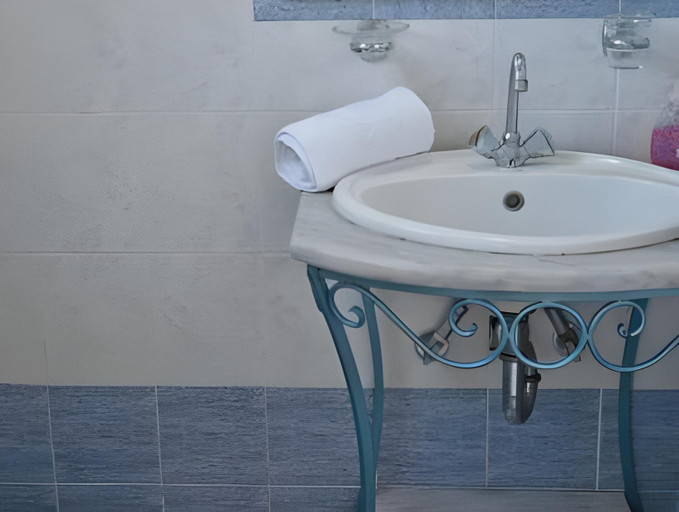 Bathroom 4, Filoxenia Beach Apartments, Ionian Islands