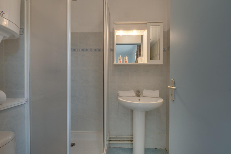 Bathroom 4, City Résidence Sophia, Alpes-Maritimes