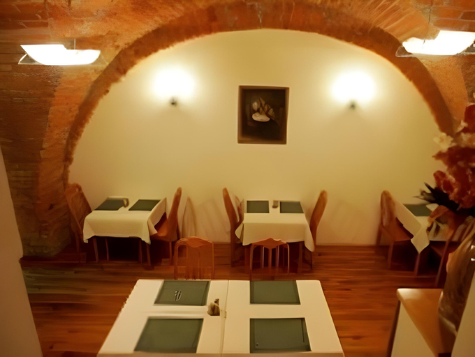 Food & Drinks 2, Hotel Vacek Pod Vezi, Hradec Králové