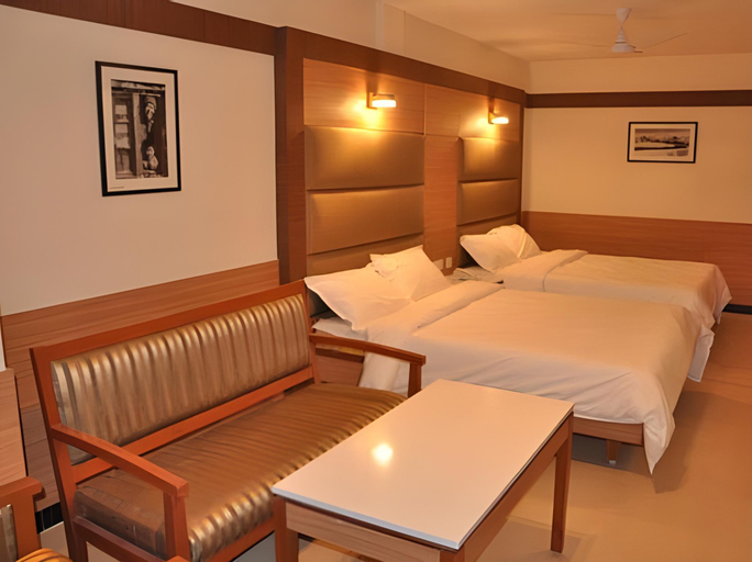 Bedroom 4, Hotel Sms Grand Inn, Vellore