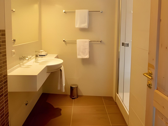 Bathroom 3, St. Florian, Zell am See