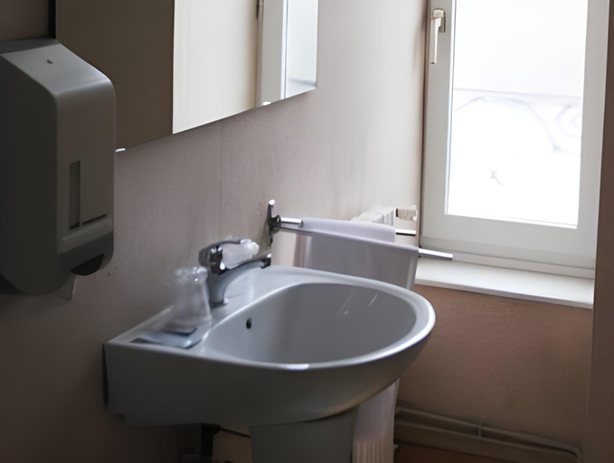 Bathroom 4, Hotel Des Voyageurs Chez Betty, Cantal