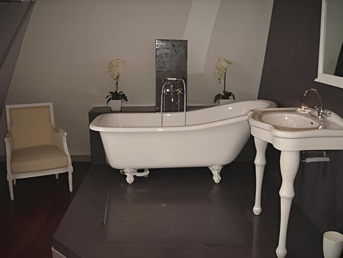 Bathroom 4, la  demeure de Laclais, Sarthe