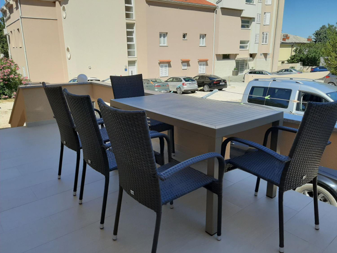Food & Drinks, Apartments EDO, Novalja
