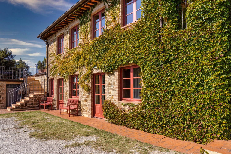 Exterior 9