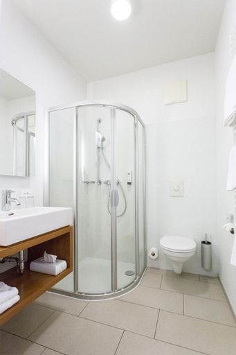 Bathroom 11