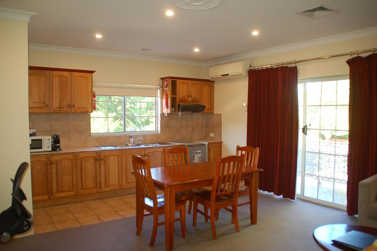 Dining Room 4