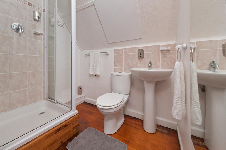 Bathroom 3, Twentyfour 17 Inn, Overberg