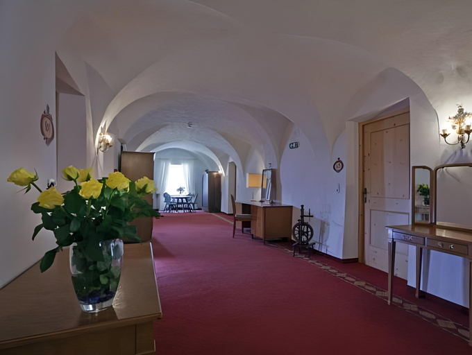 Bedroom 2, Posthotel Strengen am Arlberg, Landeck