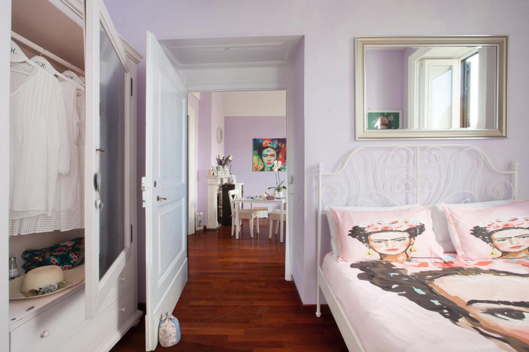 Bedroom 2, Caluga House, Napoli