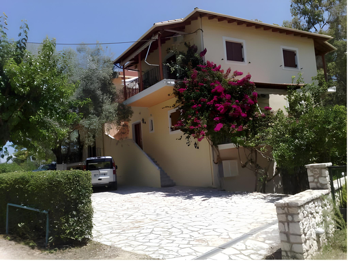 Others 3, Grammatoula, Ionian Islands