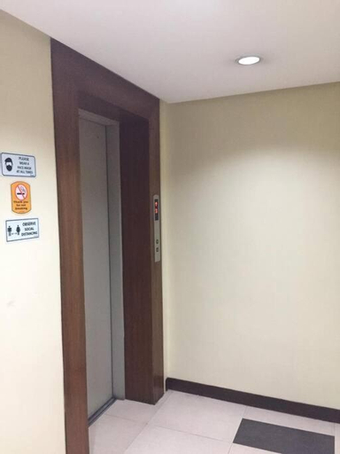 Others 4, Spacious Studio Apartment B202, Makati City