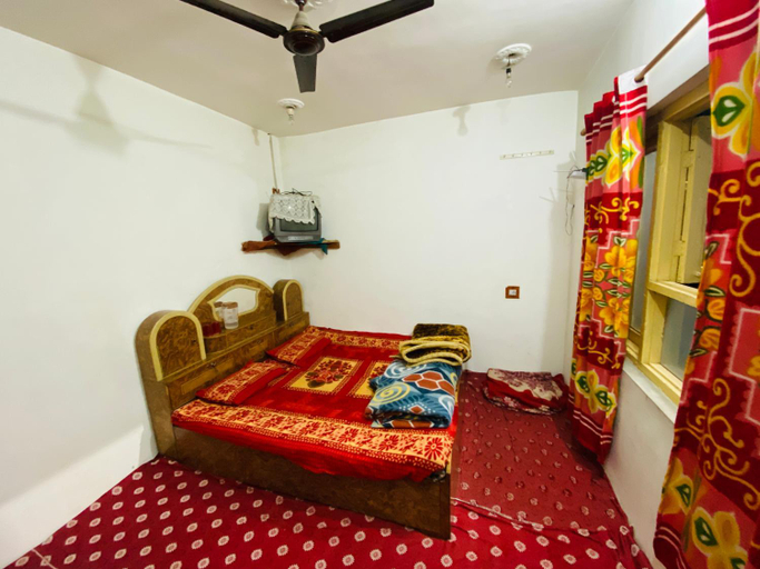 Bedroom 1, Adeel Homes Srinagar, Srinagar