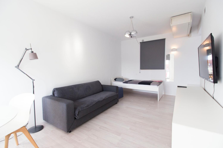 Shared lounge/TV area 2, Happy Estate Apartments - Trakt Kupiecki, Środa Śląska