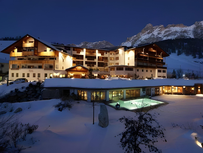 Exterior & Views 1, Hotel Fanes, Bolzano