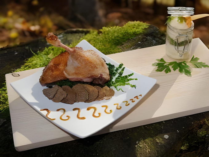 Food & Drinks 13