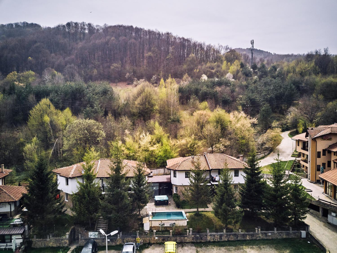 Others 3, Вълеви Къщи, Troyan