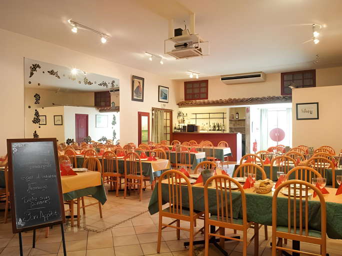 Food & Drinks 5, Hôtel Holzer II, Corse-du-Sud