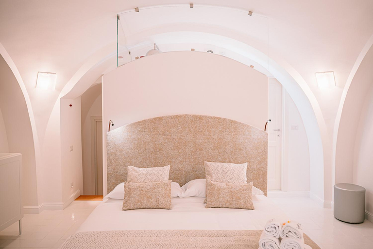 Bedroom 2, Antica Rheginna Luxury Rooms, Salerno