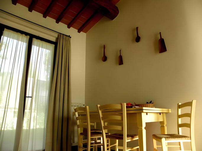Others 3, La Compagnia del Chianti, Florence