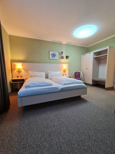 Bedroom 14