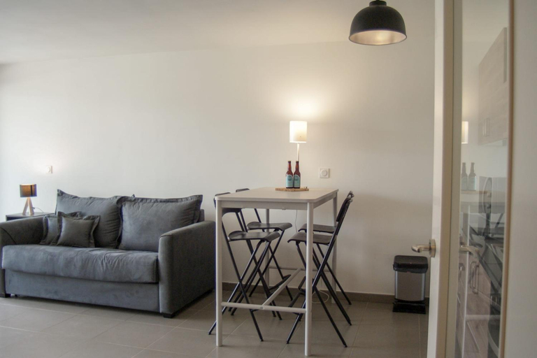 Others 5, Villa Camilia - 2 rooms balcony garage in downtown Annecy, Haute-Savoie
