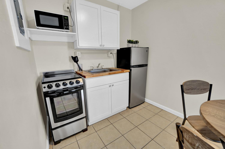 Dining Room 4