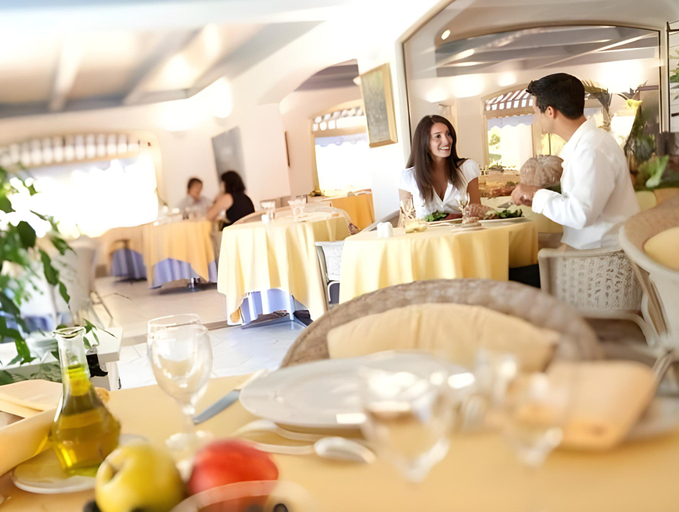 Food & Drinks 5, Le Mas de La Cremaillere, Alpes-de-Haute-Provence