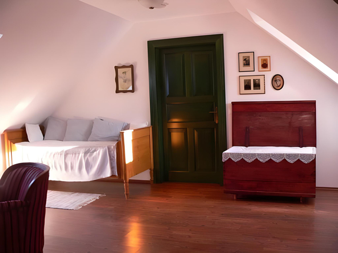 Bedroom 2, Kosbor Panzio, Őriszentpéter