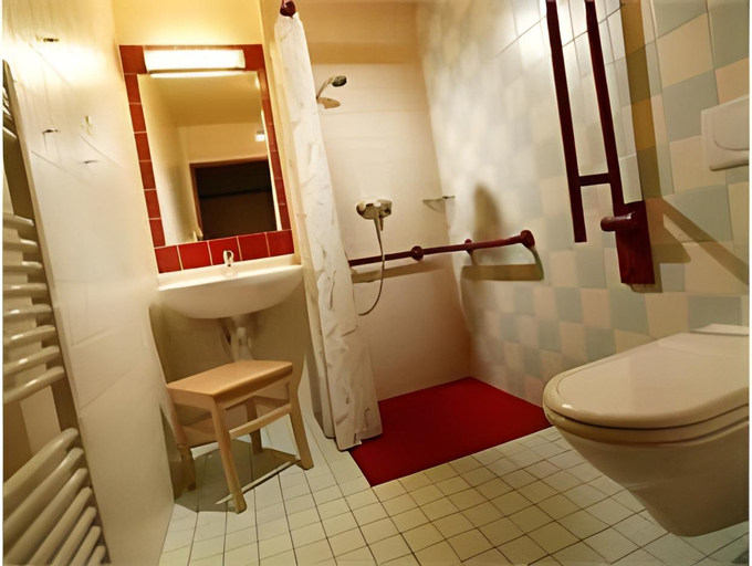 Bathroom 4, JUFA Hotel Eisenerz, Leoben