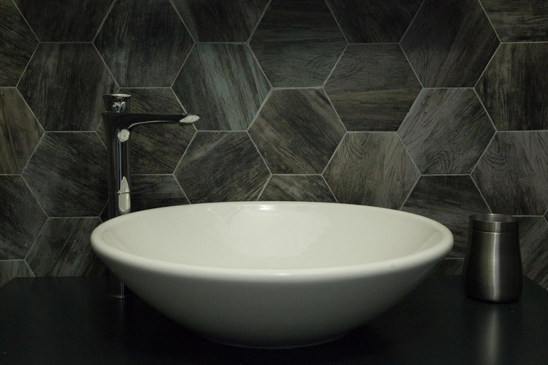 Bathroom 3, Vatican Leone IV, Roma