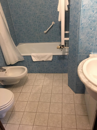 Bathroom 3, Hotel Val Du Tech, Pyrénées-Orientales
