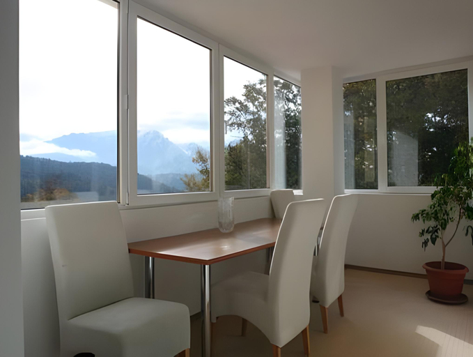 Others 5, Cabana Trei Brazi, Predeal