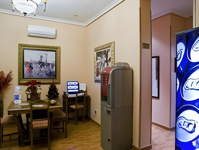 Food & Drinks 5, Hostal Oriente, Madrid