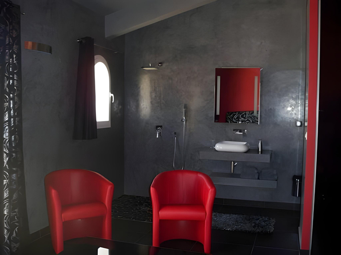 Bathroom 4, Le Mas Del Cavalier, Pyrénées-Orientales