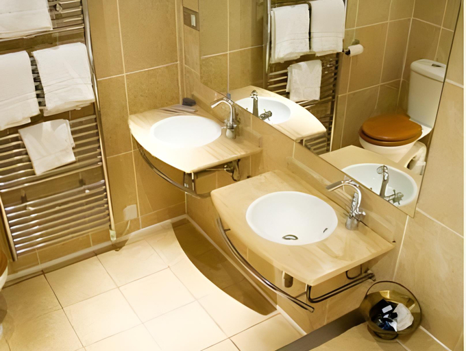 Bathroom 4, Who'd A Thought It, Kent