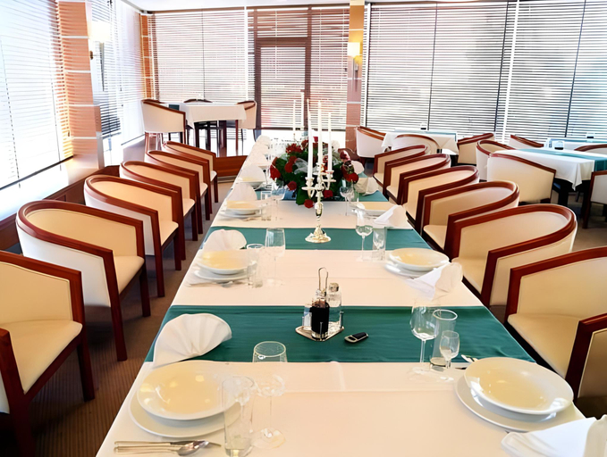 Food & Drinks 4, Hotel Alhar, Lubliniec